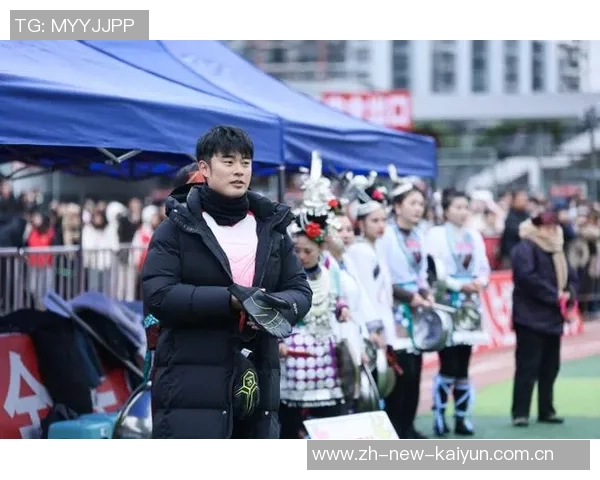 陈赫与足球明星的友谊故事揭秘他们在绿茵场上的趣味互动与生活点滴